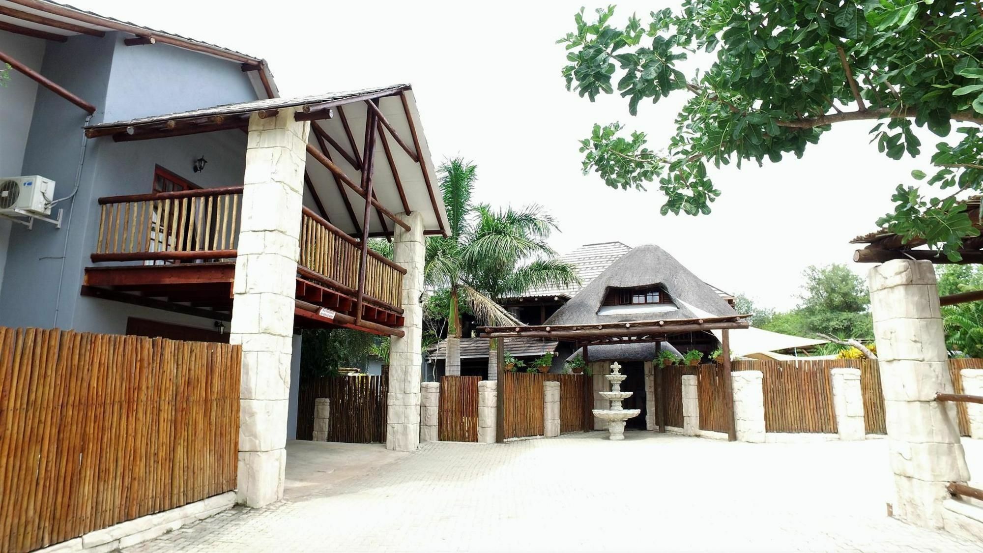 Beyond The Boma Boutique Guesthouse Marloth Park Buitenkant foto